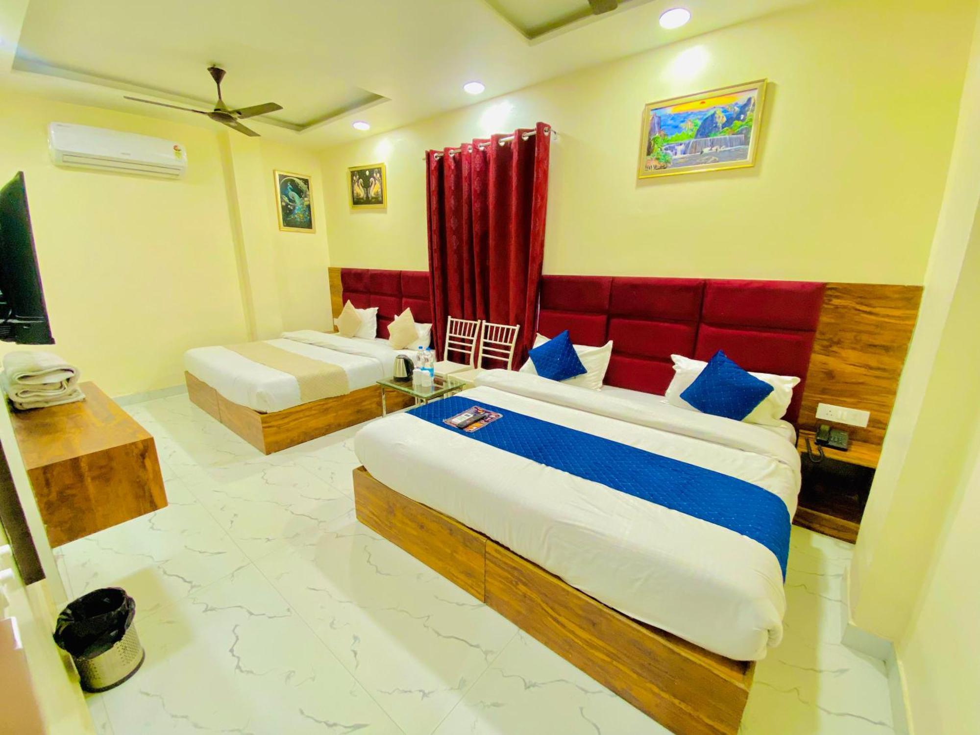 Hotel Holiday First 300 Meter From Golden Temple Amritsar Exterior photo
